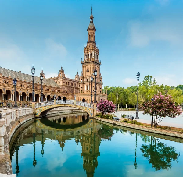 Reflections Canal Plaza Espana Seville Spain Early Morning Summer Time — Stock fotografie