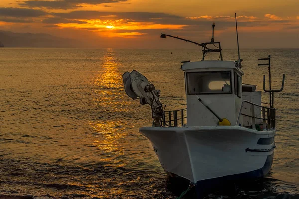 Sunrise Illuminating Sea Shore Boat Castell Ferro Spain Summertime — Stock Photo, Image