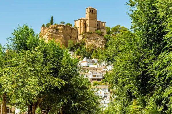 Vistazo Fortaleza Cima Colina Ciudad Montefrio España Visto Través Una — Foto de Stock