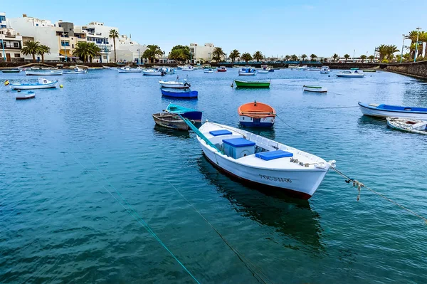 Uma Vista Dos Pequenos Barcos Atracados Lagoa Charco San Gines — Fotografia de Stock