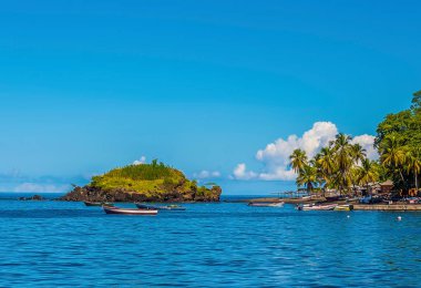 Barrouallie, Saint Vincent sahiline yakın bir ada manzarası