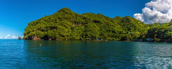 圣文森特瓦利拉布安克雷奇海湾对岸的北景 — 图库照片