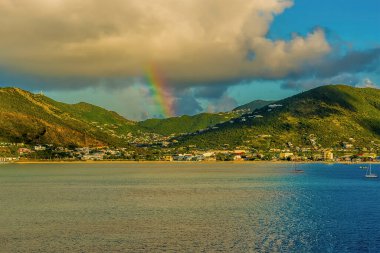 Sabahın erken saatlerinde Philipsburg, St Maarten 'de bir manzara