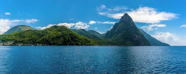 Widok Panoramiczny Pitons Soufriere Lucia Rano — Zdjęcie stockowe