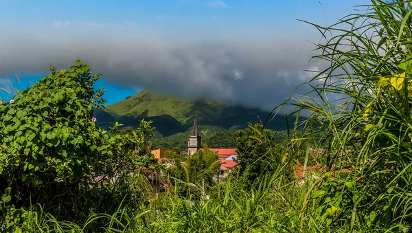 Une Bande Nuages Plane Dessus Volcan Mont Pelée Martinique — Photo