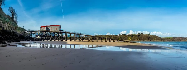 Blick Vom Fuß Des Burgberges Der Alten Rettungsbootstation Vorbei Auf — Stockfoto