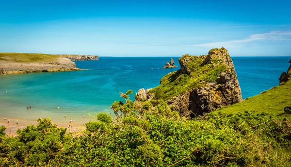 Uitzicht Baai Van Broad Haven Met Church Rock Aan Kust — Stockfoto