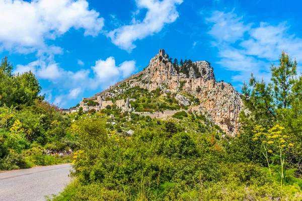 Руины Замка Святого Илариона Северный Кипрус — стоковое фото