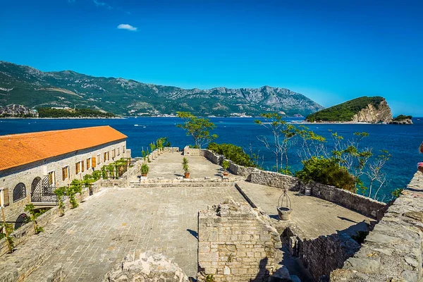 Vista Través Bahía Budva Montenegro Desde Ciudadela Hacia Isla San — Foto de Stock