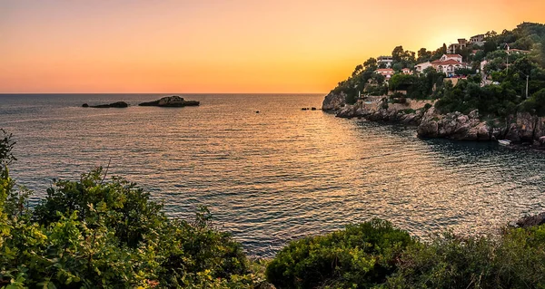 Karadağ 'ın Ulcinj kentinde güneş bir başka mükemmel günde daha batıyor