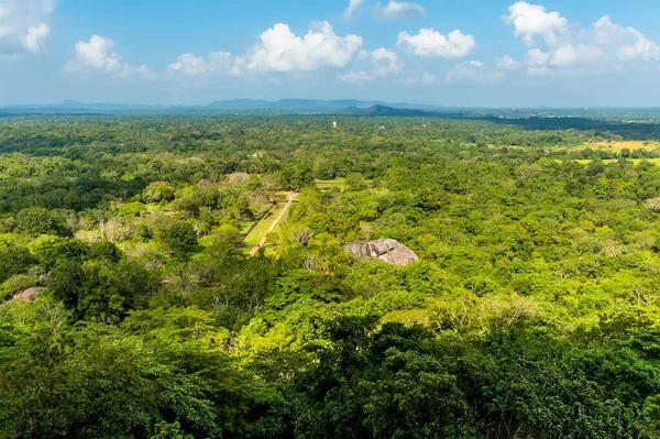 Una Vista Desde Fortaleza Rocosa Sigiriya Sri Lanka Sobre Los —  Fotos de Stock