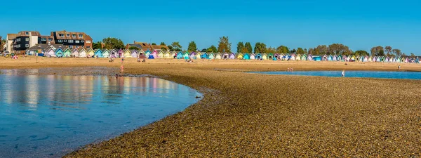 Weitwinkelblick Von Einer Sandbank Auf Den Strand Von West Mersea — Stockfoto