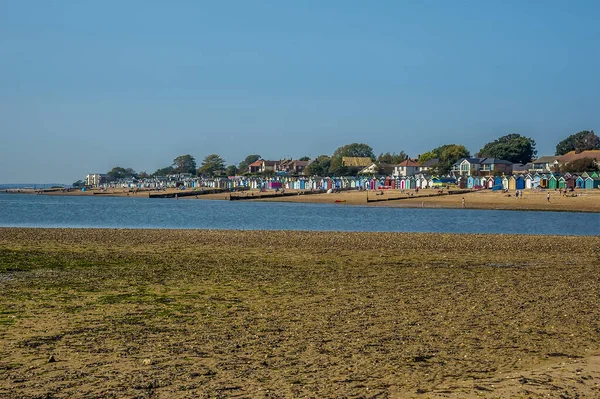 Pohled Západ Přes Písečný Bar Pláž Západním Mersea Velká Británie — Stock fotografie