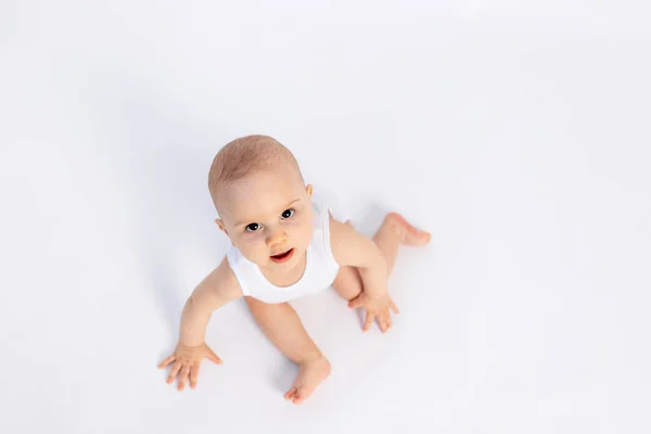 Niño Lindo Niño Meses Edad Traje Cuerpo Blanco Sienta Fondo —  Fotos de Stock