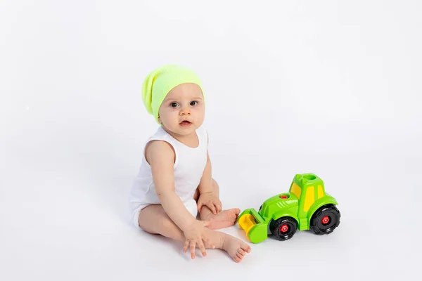 Menino Bonito Bodysuit Branco Fundo Isolado Branco Brincando Com Uma — Fotografia de Stock