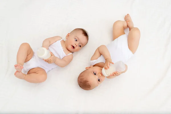 Zwei Kinder Ein Junge Und Ein Mädchen Zwillinge Von Monaten — Stockfoto