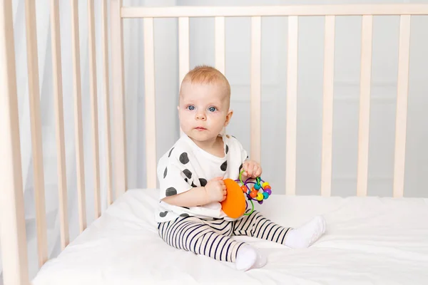 Bebé Meses Jugando Cuna Desarrollo Temprano Los Niños Hasta Año —  Fotos de Stock