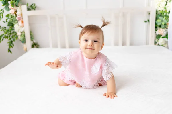 Cheerful Baby Girl Six Months Old Sitting Bright Beautiful Room — Stock Photo, Image