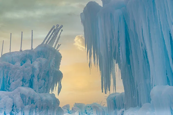 Gelo Castelo Formações Pôr Sol Céu Quente Inverno Paisagem Climática — Fotografia de Stock