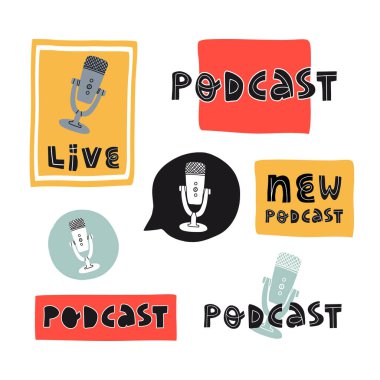 Sevimli el yazısı renkli podcast çıkartmaları ya da düğmeler ayarlanmış. Profesyonel blogcular mikrofon standda ve harflerde. 