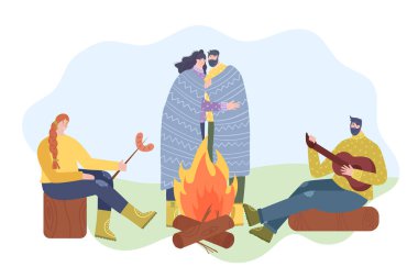 Kamp konsepti. Bir grup insan dışarıda eğleniyor. Bir kadın kazıkta sosis pişiriyor. Bir adam gitar çalar. Vektör illüstrasyonu