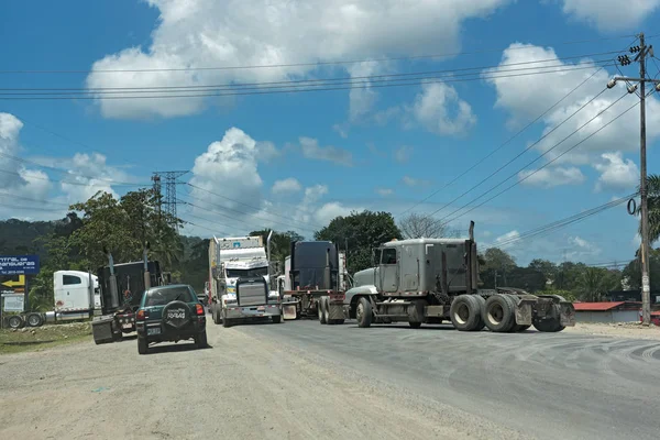 Puerto Limon Kostarika Březen 2017 Dopravní Zácpě Silnici Východně Puerto — Stock fotografie