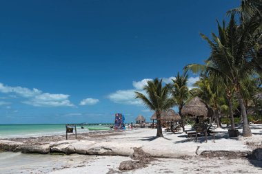 Holbox, Meksika-Mart 24, 2018: holbox Island, Quintana Roo, Meksika tropikal plaj.