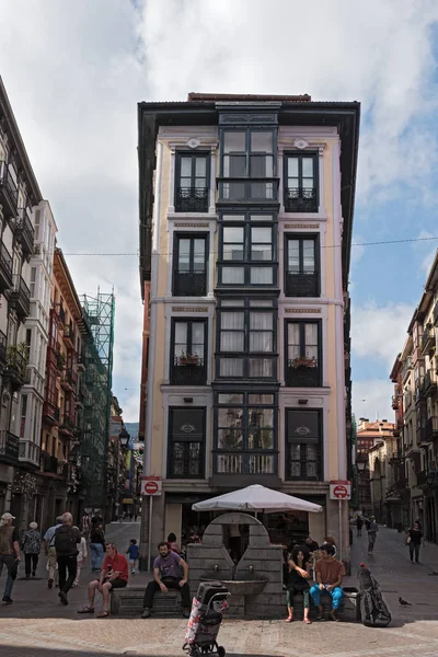 Bilbao España Julio 2018 Personas Las Estrechas Calles Del Casco —  Fotos de Stock