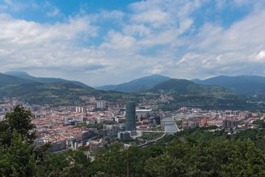 Artxanda dağın üzerinden Bilbao panoramik manzaralı.