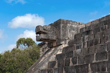 harabeleri, piramit ve Chichen Itza, Yucatan, Mexico4 tapınaklar.