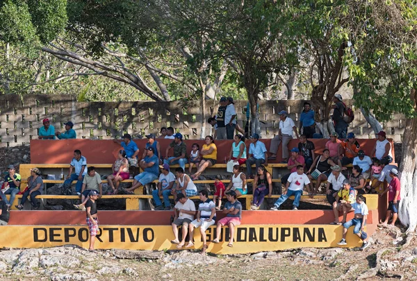 Piste Yucatan Messico Marzo 2018 Spettatori Una Partita Baseball Pista — Foto Stock