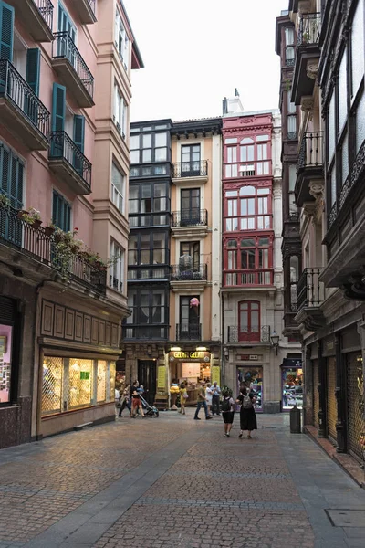 Bilbao España Julio 2018 Caminantes Casco Antiguo Histórico Bilbao España — Foto de Stock