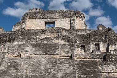 Becan, Campeche, Mexico 'nun antik Maya şehrinin kalıntıları. .