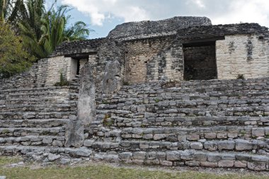 Antik Maya şehri Kohunlich 'in kalıntıları, Quintana Roo, Meksika.