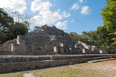 Becan, Campeche, Mexico 'nun antik Maya şehrinin kalıntıları..