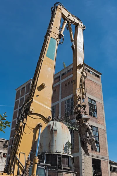 Pinzas Demolición Una Excavadora Sitio Construcción — Foto de Stock