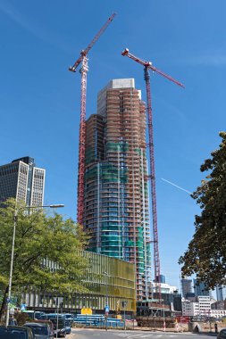 manzarası plaza grand tower, frankfurt am main, Almanya için yapım aşamasında bina bir gökdelen ile