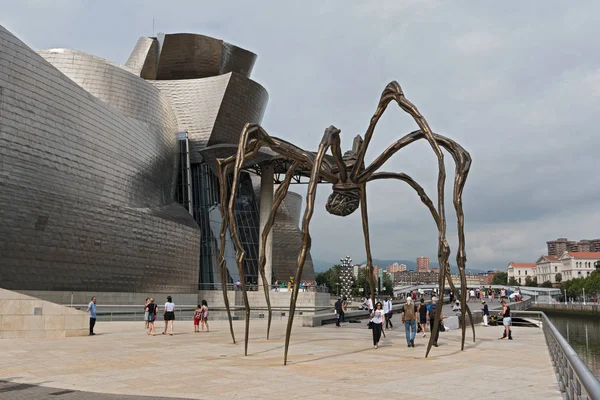 Bilbao Spanien Juli 2018 Utsikt Över Guggenheimmuseet Bilbao Biscay Baskien — Stockfoto