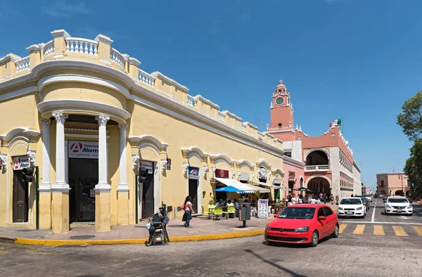 Merida México Marzo 2018 Calle Con Casas Tiendas Centro Mérida — Foto de Stock