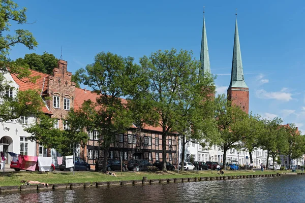 Luebeck Alemania Mayo 2018 Iglesia San Marías Casas Tradicionales Trave — Foto de Stock