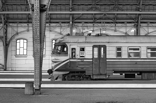 Lviv Ukraina September 2017 Persontåg Vid Lemberg Holovnyi Station Centralstationen — Stockfoto