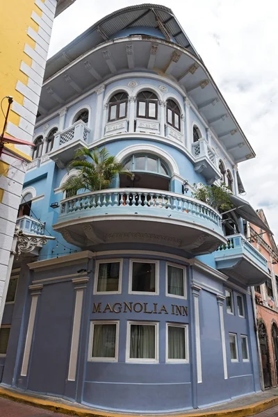 Bela fachada casa histórica em casco viejo panamá cidade — Fotografia de Stock