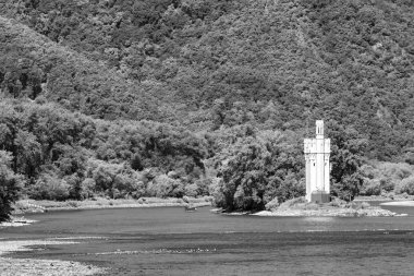 Binger Fare Kulesi, Ren nehri küçük bir adada Mauseturm