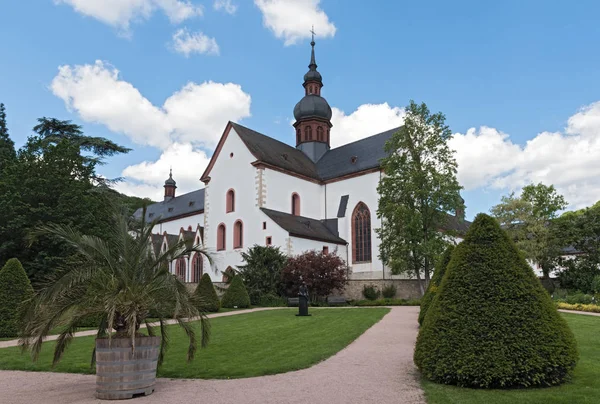 El famoso monasterio eberbach cerca de eltville hesse alemania — Foto de Stock