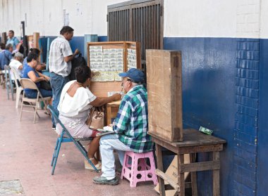 chiriqui eyaleti pana david başkenti piyango bileti satıcısı