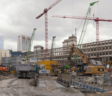 Frankfurt Almanya'da eski bir otopark yıkım
