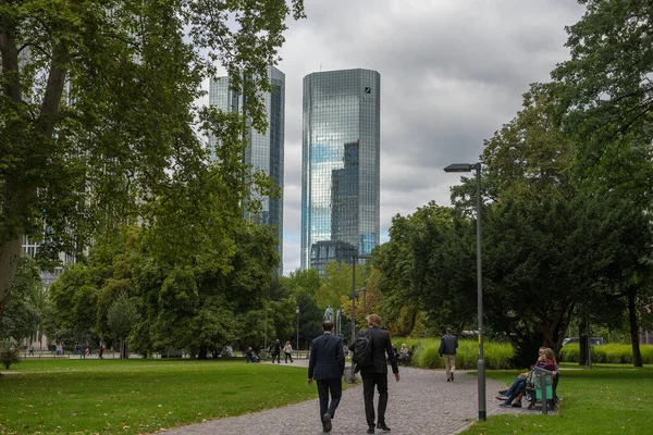 Frankfurt Main Deutschland September 2019 Unbekannte Mauerpark Gallusanlage Vor Der — Stockfoto