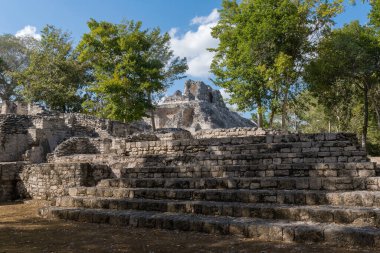 Becan, Campeche, Mexico 'nun antik Maya şehrinin kalıntıları.