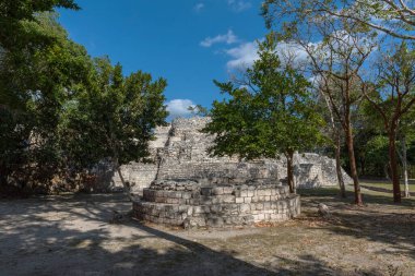 Becan, Campeche, Mexico 'nun antik Maya şehrinin kalıntıları.
