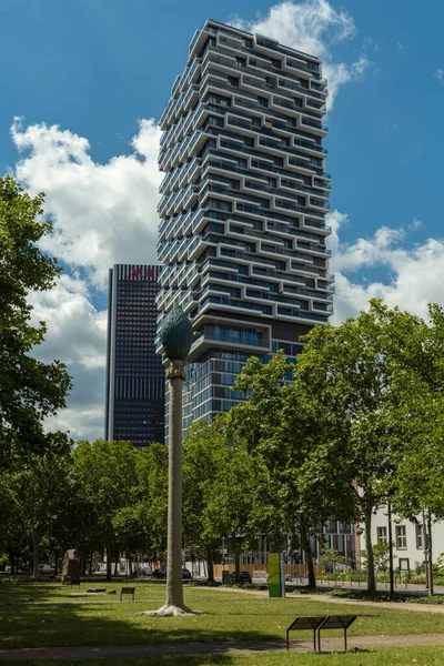 Frankfurt Main Alemanha Julho 2020 Novo Arranha Céu Residencial Hoteleiro — Fotografia de Stock